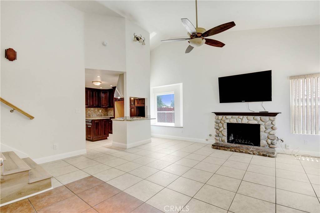 Rialto, CA 92376,1423 N Joyce AVE