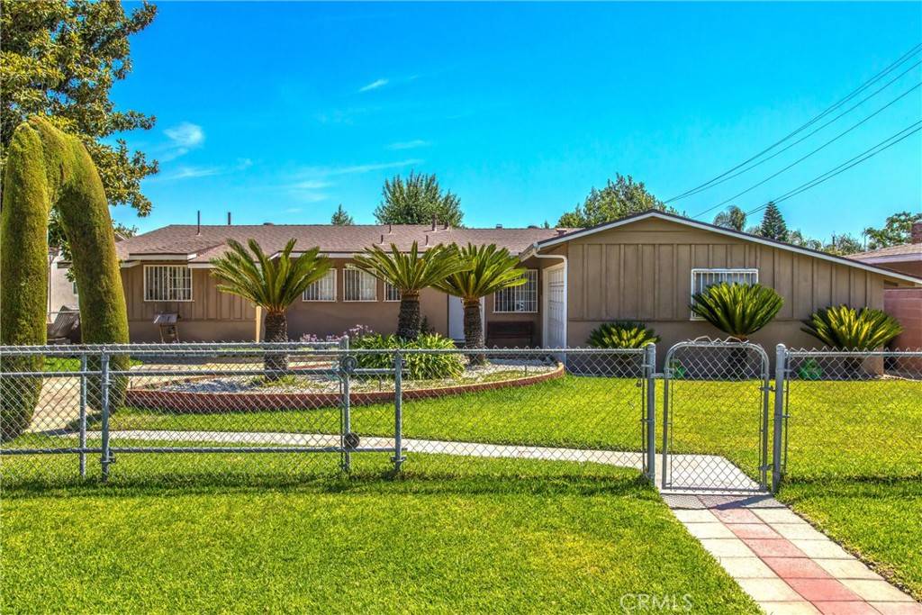 Fontana, CA 92335,15937 Manzanita DR