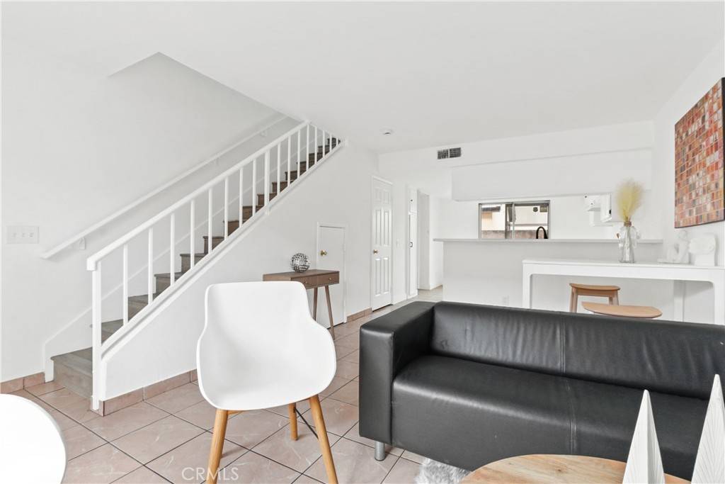 Paramount, CA 90723,15311 Gundry AVE #30