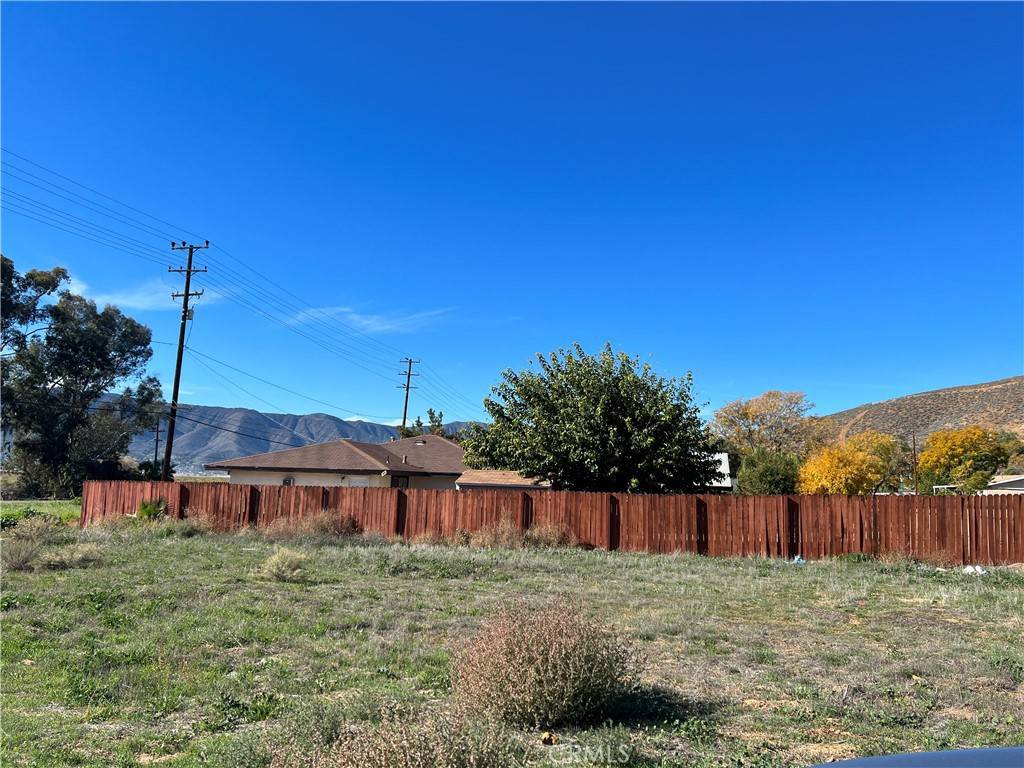 Lake Elsinore, CA 92530,0 lake