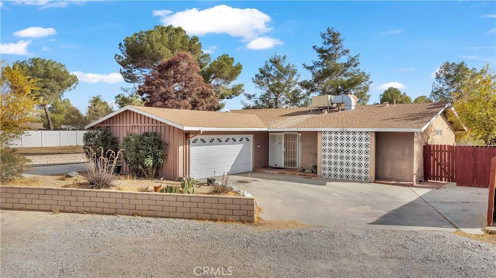 Victorville, CA 92395,13915 Green Tree BLVD