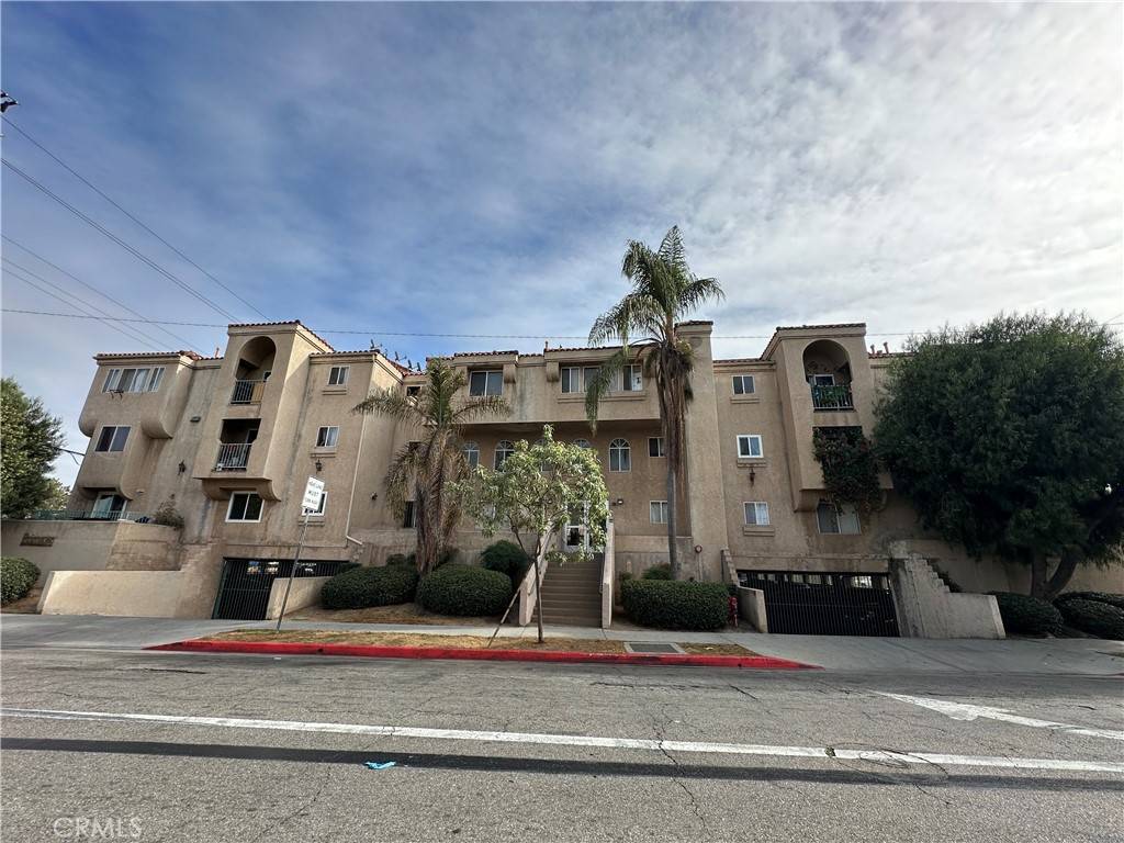 Huntington Park, CA 90255,6100 Rugby AVE #207