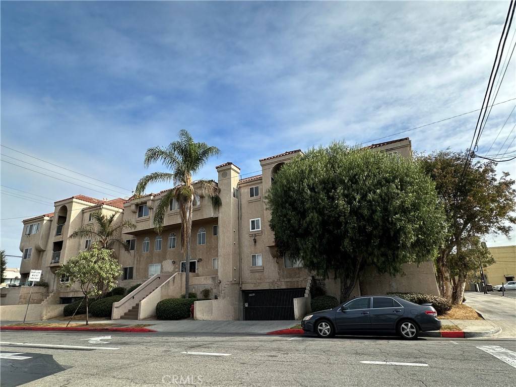 Huntington Park, CA 90255,6100 Rugby AVE #207