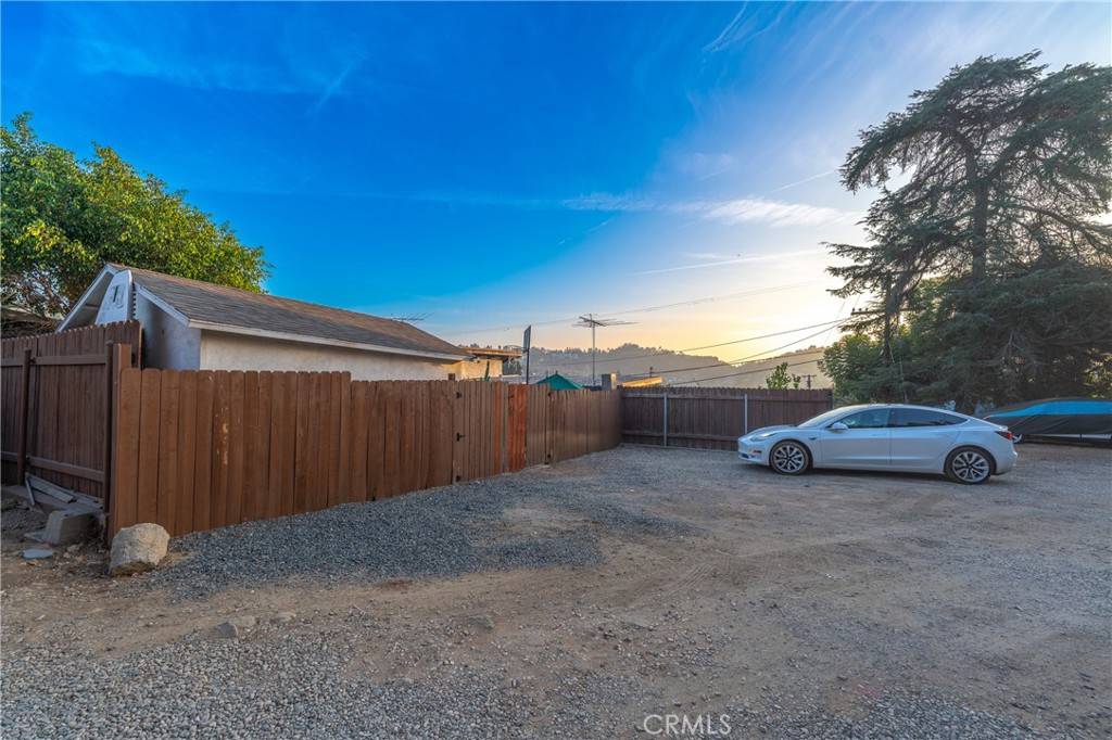 Los Angeles, CA 90042,6205 Monterey RD