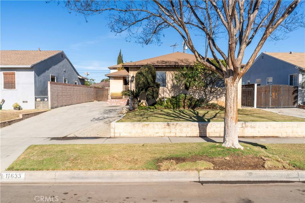 Santa Fe Springs, CA 90670,11633 Terradell ST