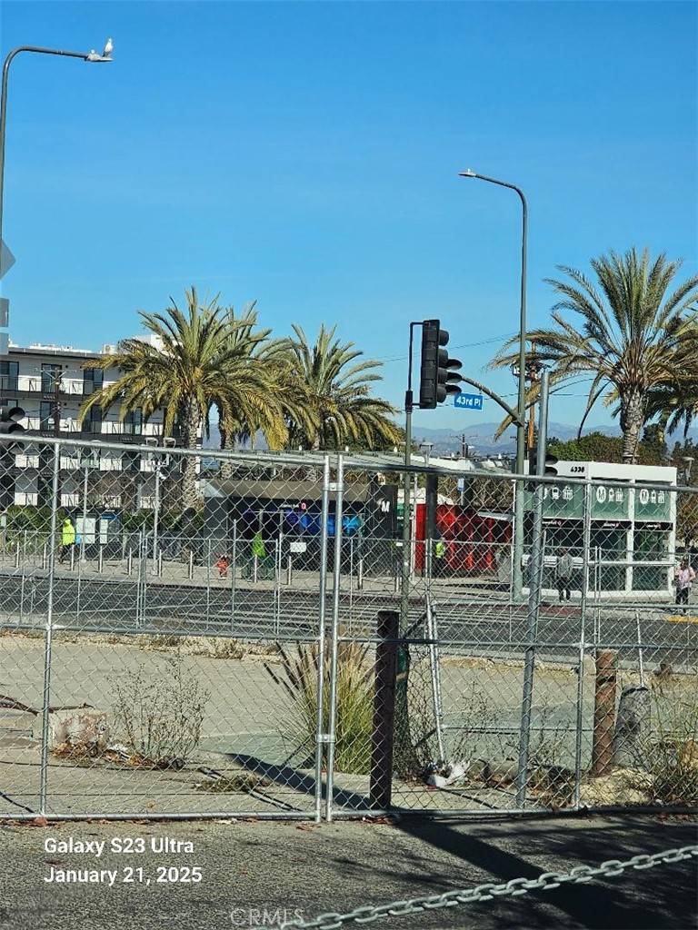 Los Angeles, CA 90008,4301 Crenshaw BLVD