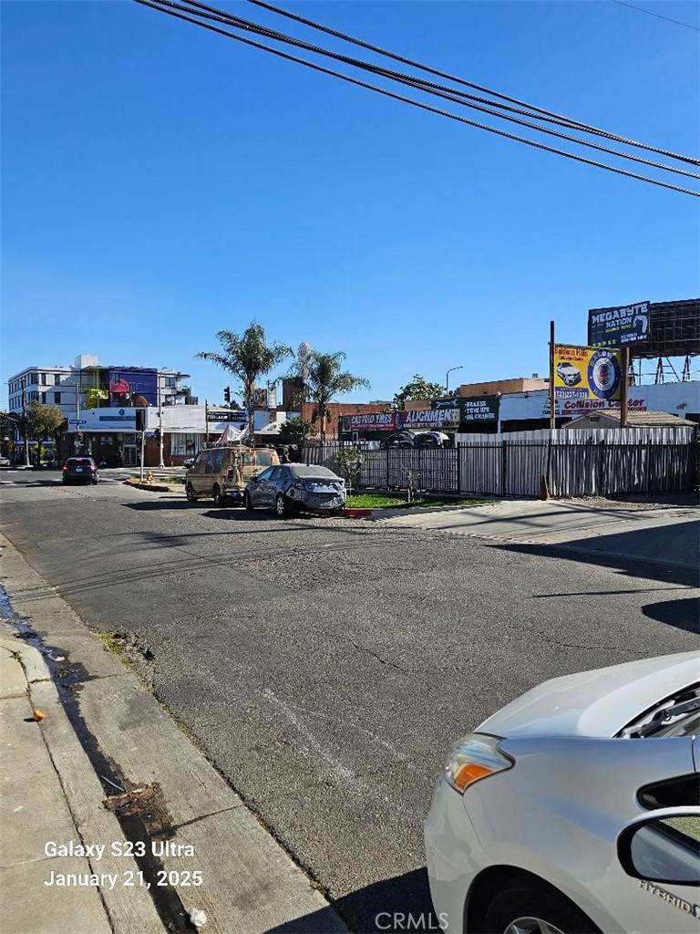 Los Angeles, CA 90008,4301 Crenshaw BLVD