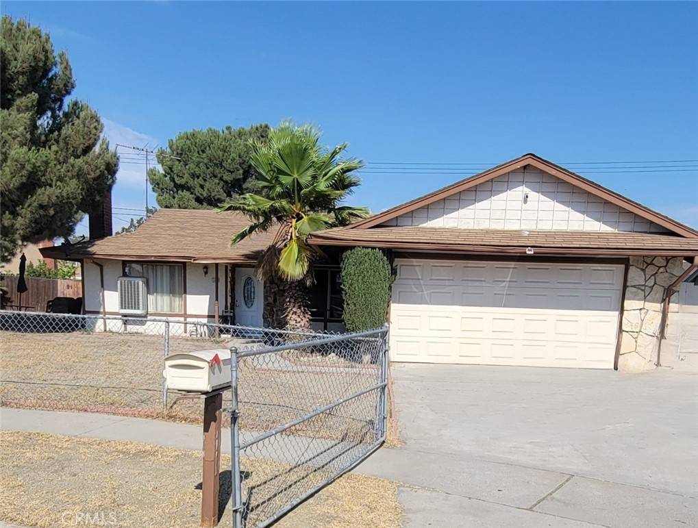 Fontana, CA 92335,9825 Chantry AVE