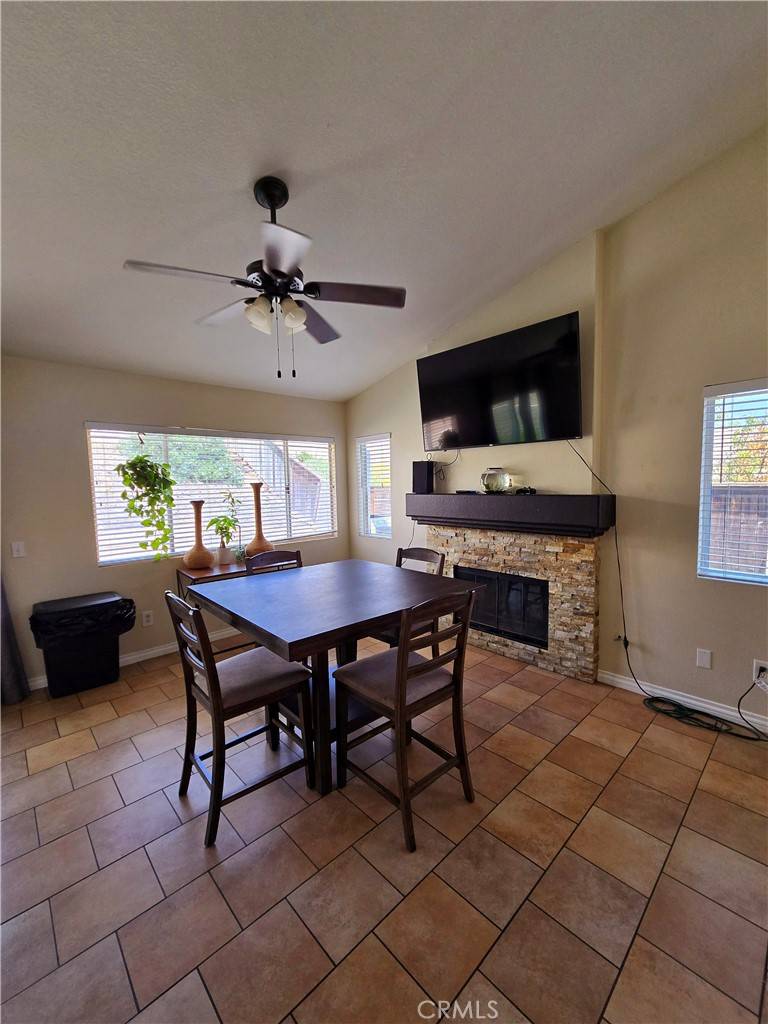 Lake Elsinore, CA 92530,29333 Breakwater ST