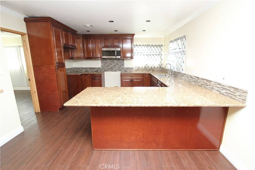 Hawthorne, CA 90250,3609 W 144th ST