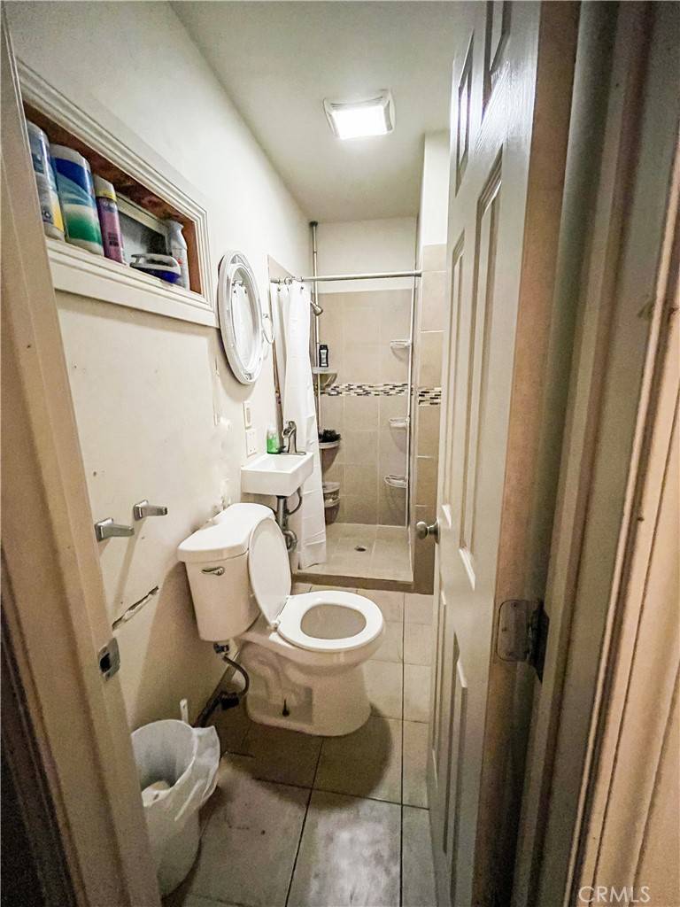 Los Angeles, CA 90003,202 W 86th PL