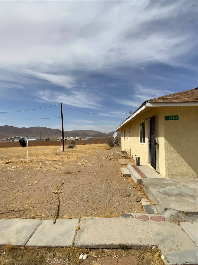 Lucerne Valley, CA 92356,16962 Huff RD