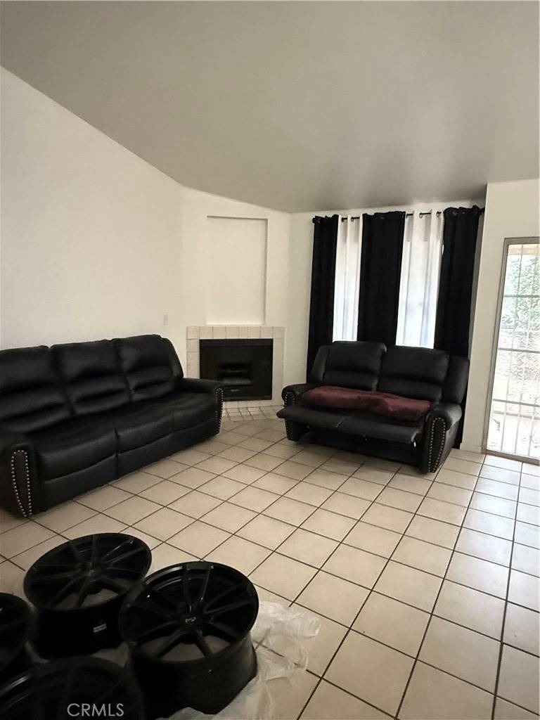 Paramount, CA 90723,7221 Petrol ST #6