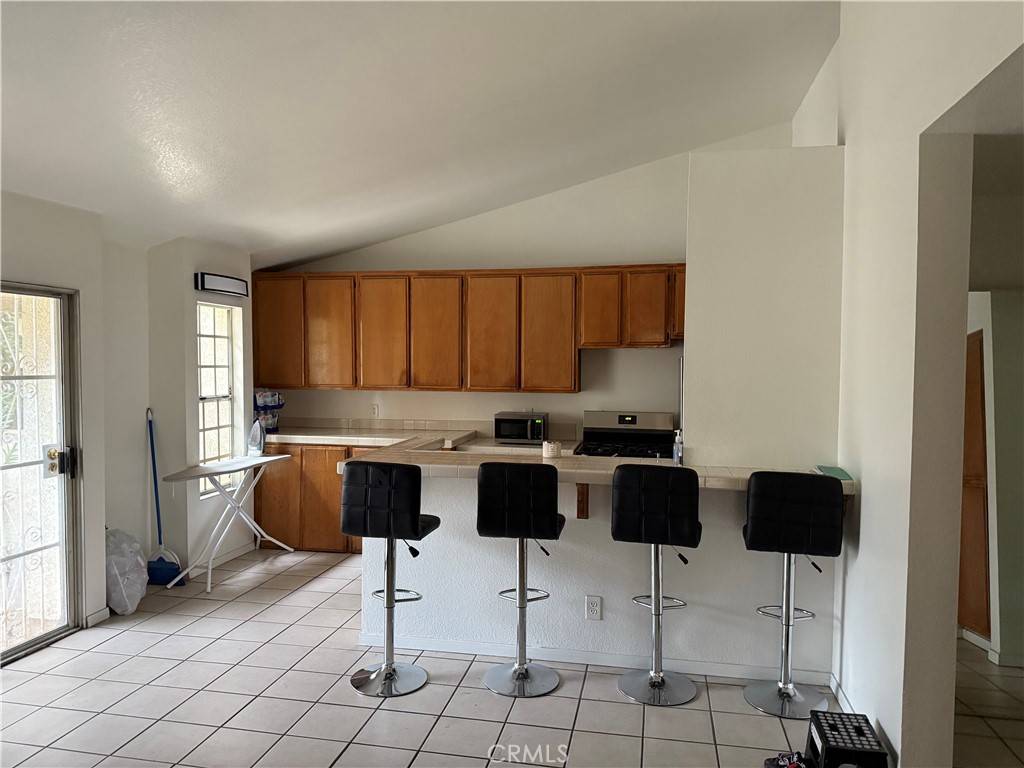 Paramount, CA 90723,7221 Petrol ST #6