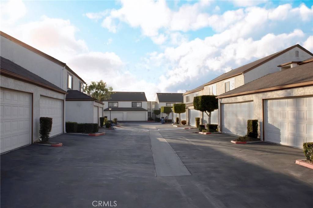Azusa, CA 91702,821 S Cerritos AVE #13