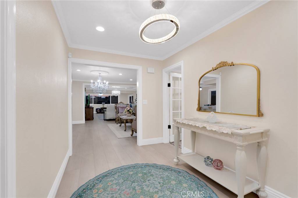 La Habra, CA 90631,400 Keene DR