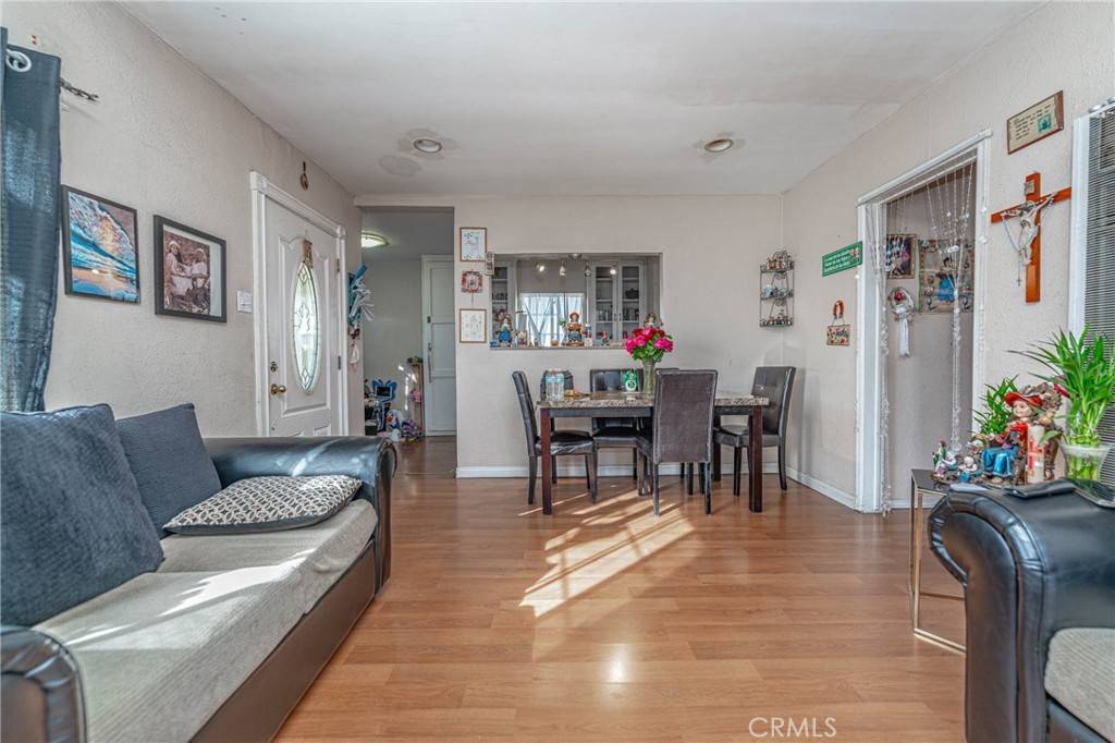 Compton, CA 90221,14618 Butler AVE