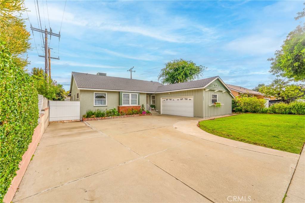 Montebello, CA 90640,205 W Oakmont DR
