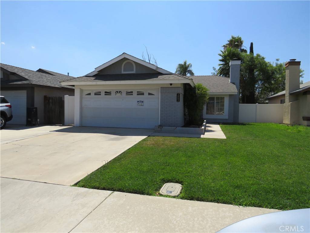 Perris, CA 92571,1892 Murrieta RD