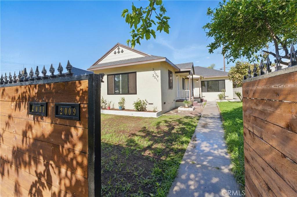Compton, CA 90221,2009 2011 N Ward AVE