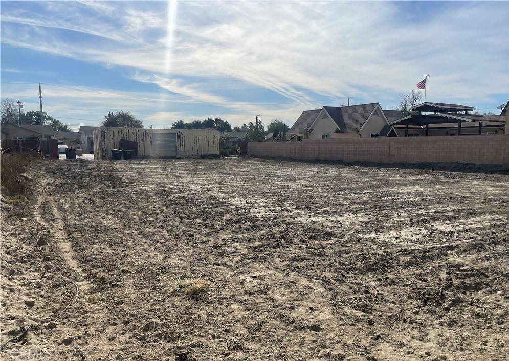 Bellflower, CA 90706,9335 Nichols ST