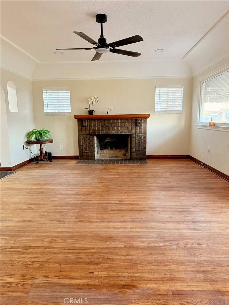 Huntington Park, CA 90255,2661 Grand AVE