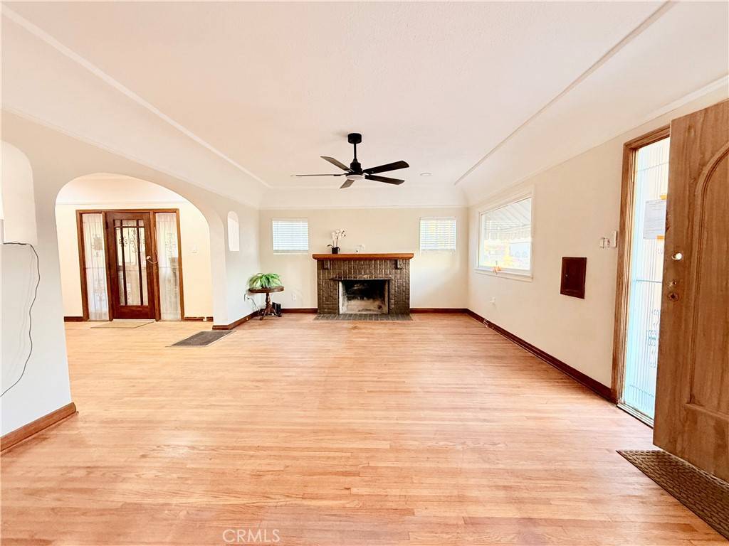 Huntington Park, CA 90255,2661 Grand AVE