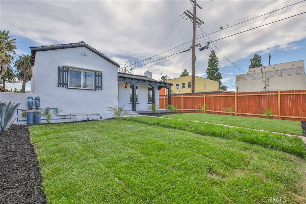 Los Angeles, CA 90044,842 W 104th PL