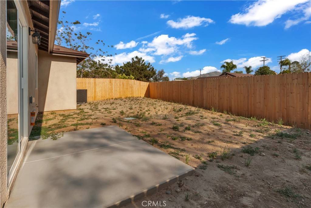 Colton, CA 92324,260 W Stephen ST