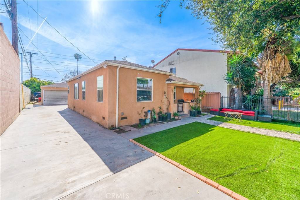 South Gate, CA 90280,8912 Elizabeth AVE
