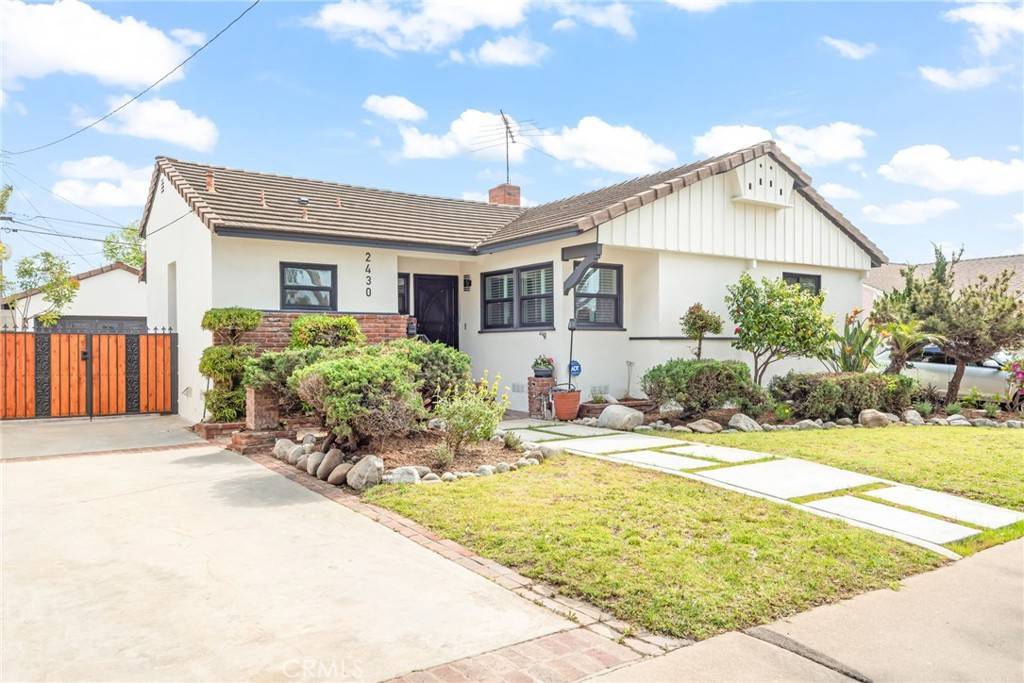 Inglewood, CA 90303,2430 Van Wick ST