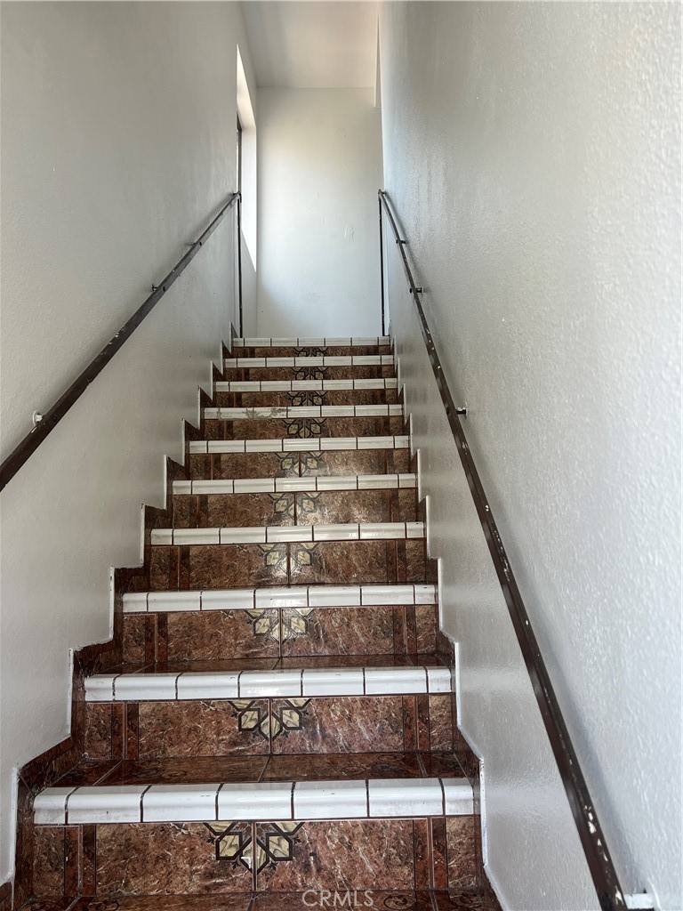 Los Angeles, CA 90003,231 E 88th PL