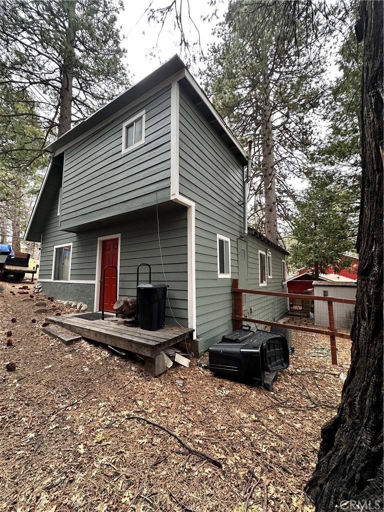Running Springs, CA 92382,32064 Hunsaker WAY
