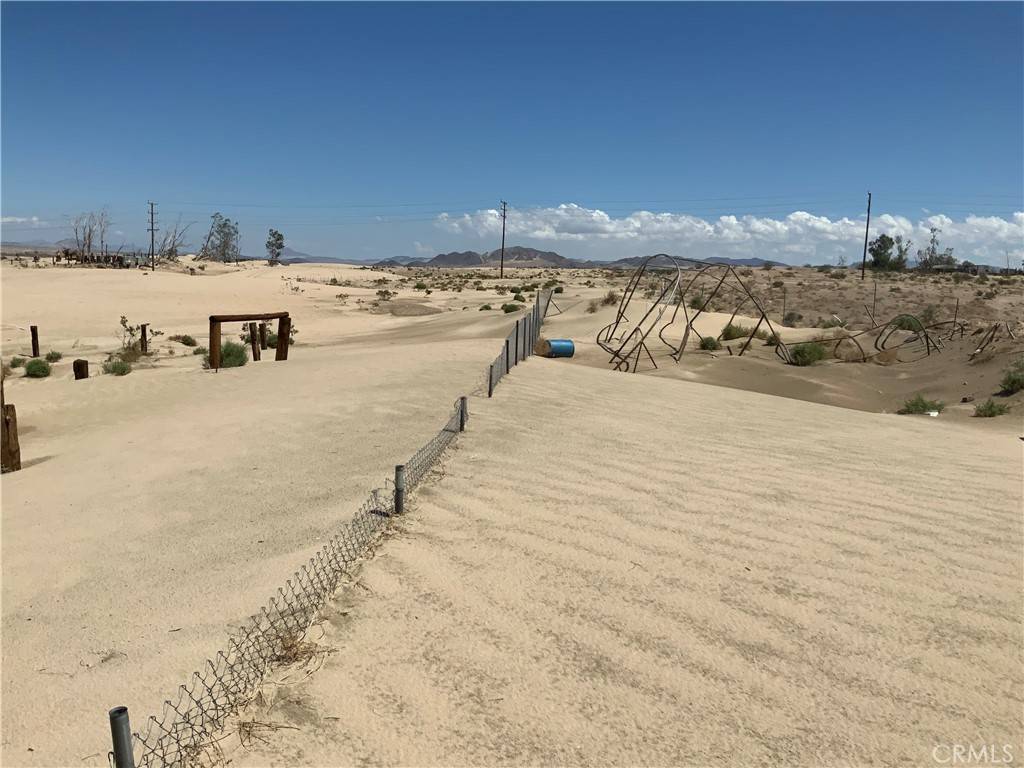 Newberry Springs, CA 92365,45962 Palma Vista RD