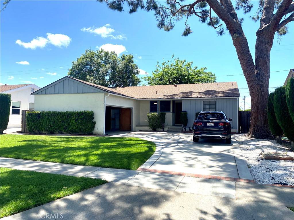 Fullerton, CA 92833,1212 W Oak AVE