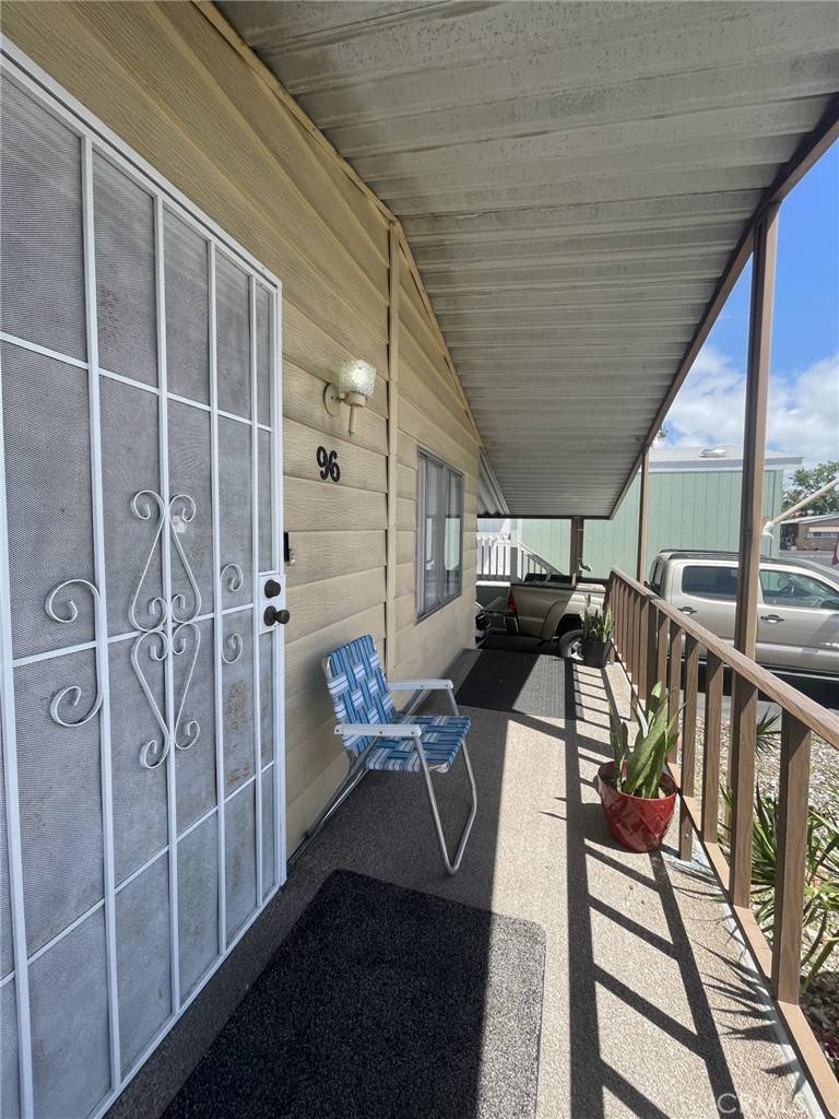 Hawaiian Gardens, CA 90716,12550 Carson ST #96