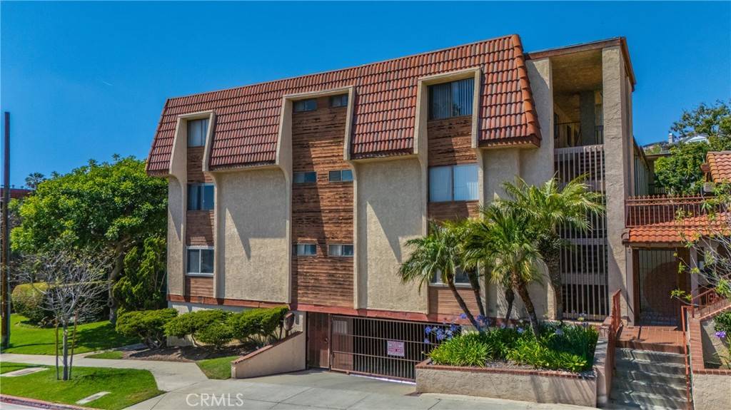 Signal Hill, CA 90755,2101 E 21st ST #310