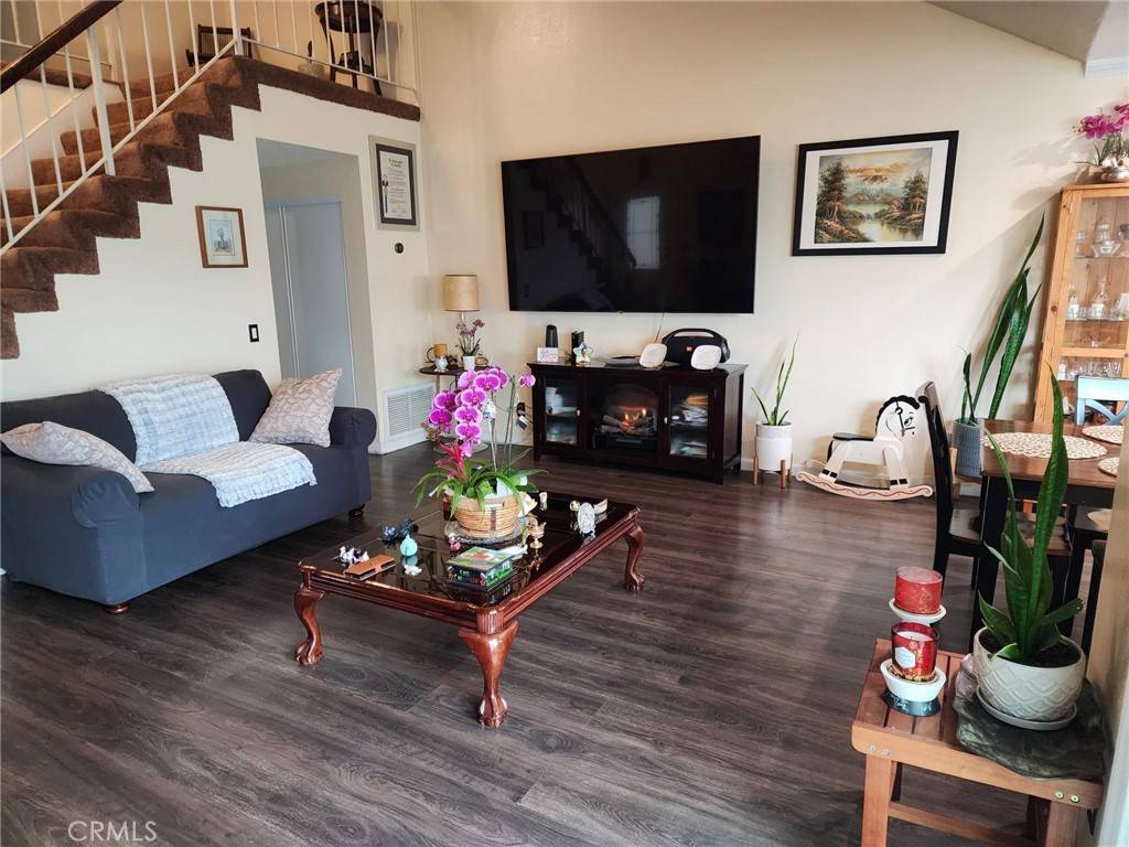 Sylmar, CA 91342,14158 Paddock ST