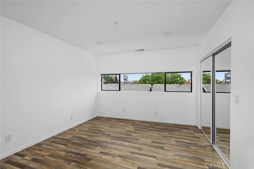 Los Angeles, CA 90029,4136 1/4 Normal AVE #1/4