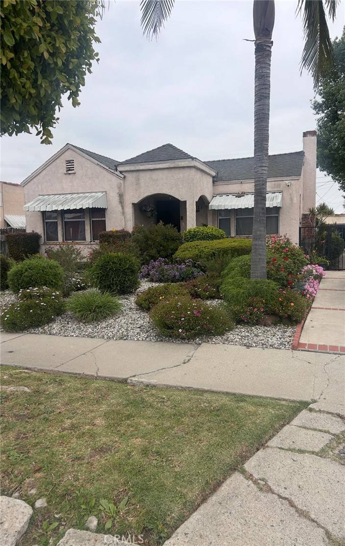 Los Angeles, CA 90047,8758 S Hobart BLVD