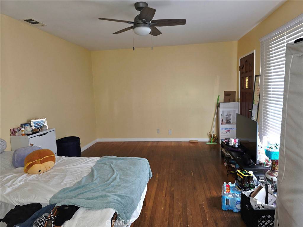 Bellflower, CA 90706,10446 Highdale ST