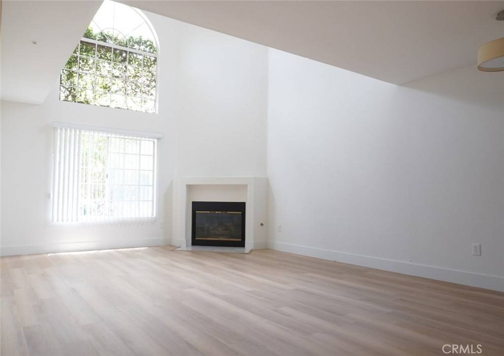 Panorama City, CA 91402,14678 Tupper Street