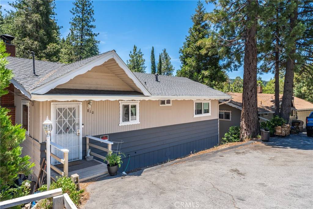 Crestline, CA 92325,810 Arosa DR