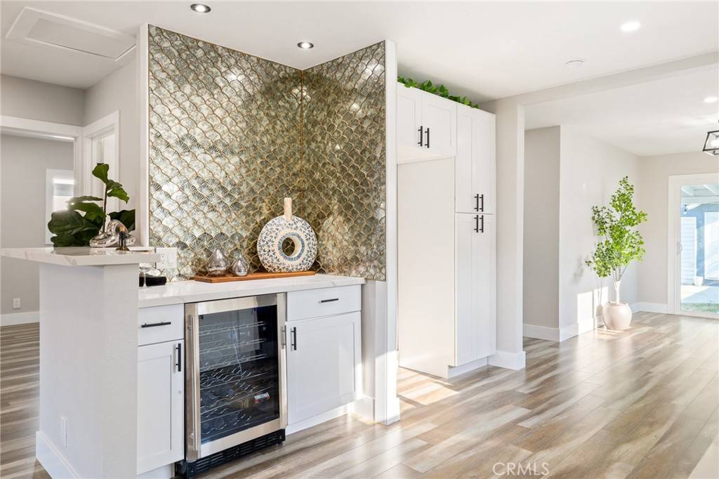 Hawthorne, CA 90250,4930 W 142nd ST