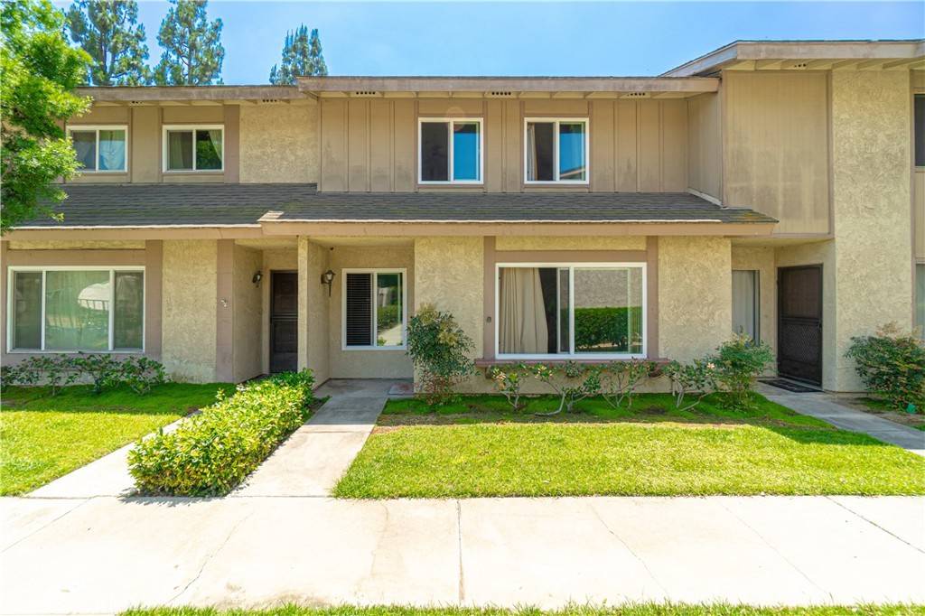 South Gate, CA 90280,5950 IMPERIAL HWY #48
