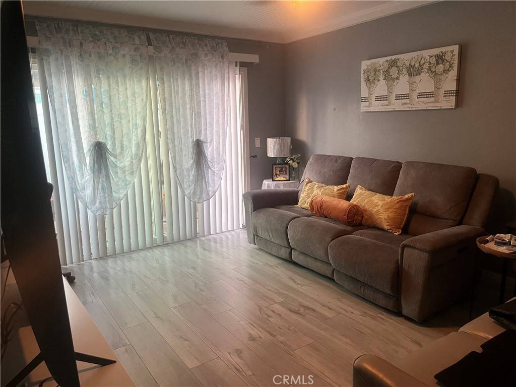 La Habra, CA 90631,708 W Lambert RD #6