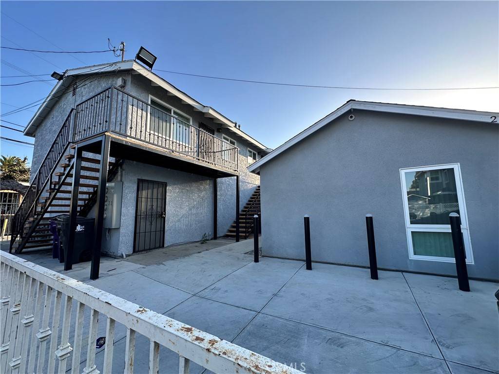 Long Beach, CA 90804,2598 E Spaulding ST #A