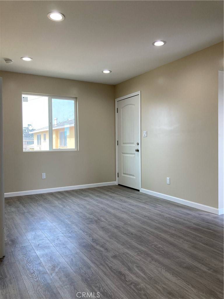 South Gate, CA 90280,9235 Otis ST #B