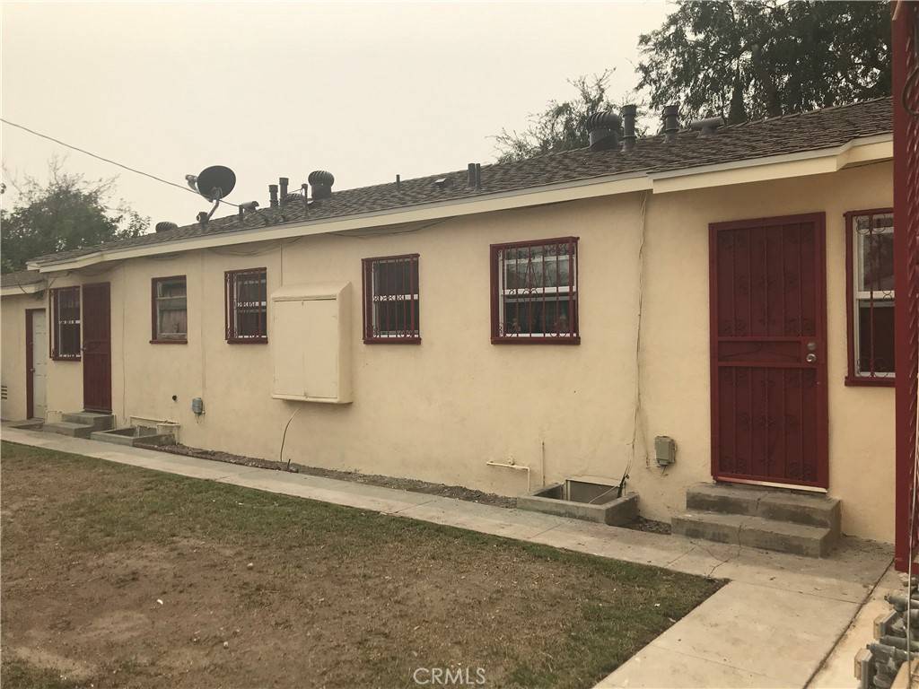 South Gate, CA 90280,8106 San Miguel AVE