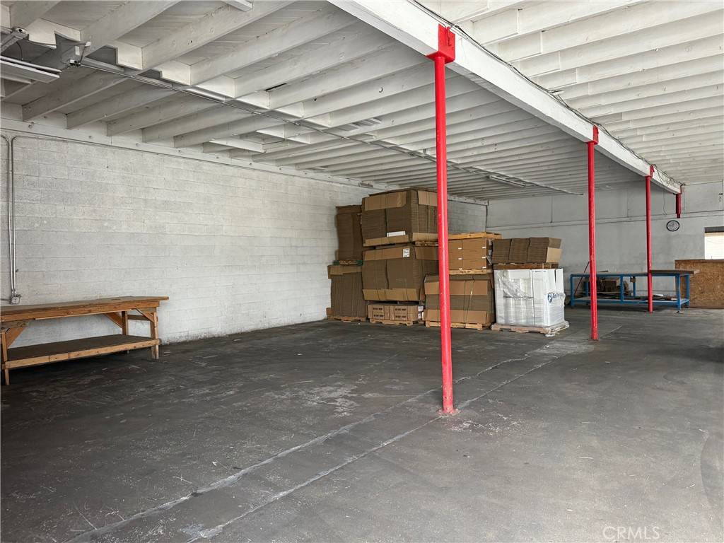 Compton, CA 90222,1513 W El Segundo BLVD